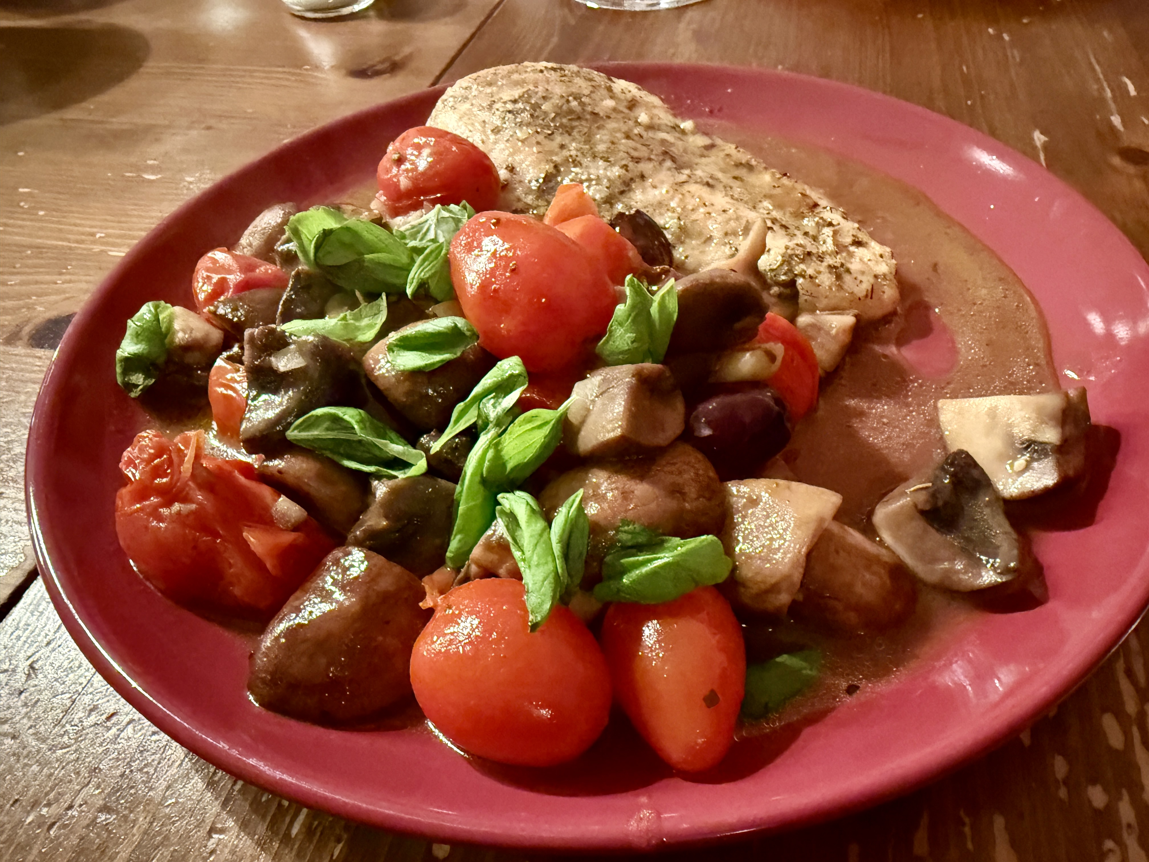 <i>Mediterrane</i><i>H&uuml;hnchen-Pfanne</i>